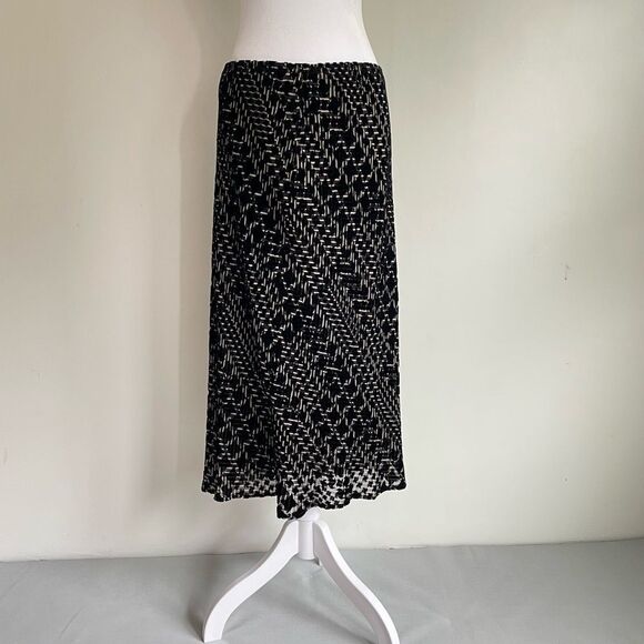 Josephine Chaus Dresses & Skirts - Josephine Chaus NWT Silk Blend Black Midi Skirt Women’s Size 10